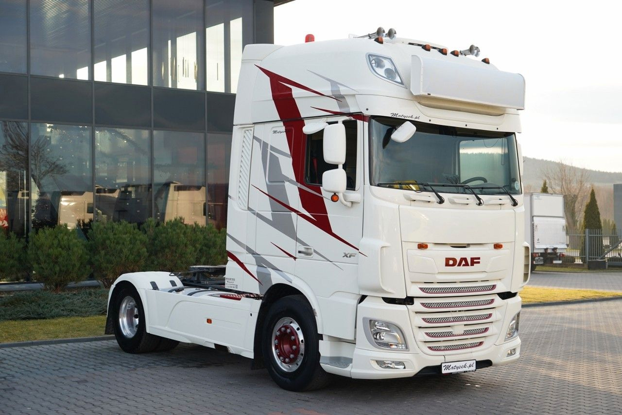 DAF XF 530 / RETARDER / I-PARK COOL / SUPER SPACE CA - Cabeza tractora: foto 4 DAF XF 530 / RETARDER / I-PARK COOL / SUPER SPACE CA - Cabeza tractora: foto 4