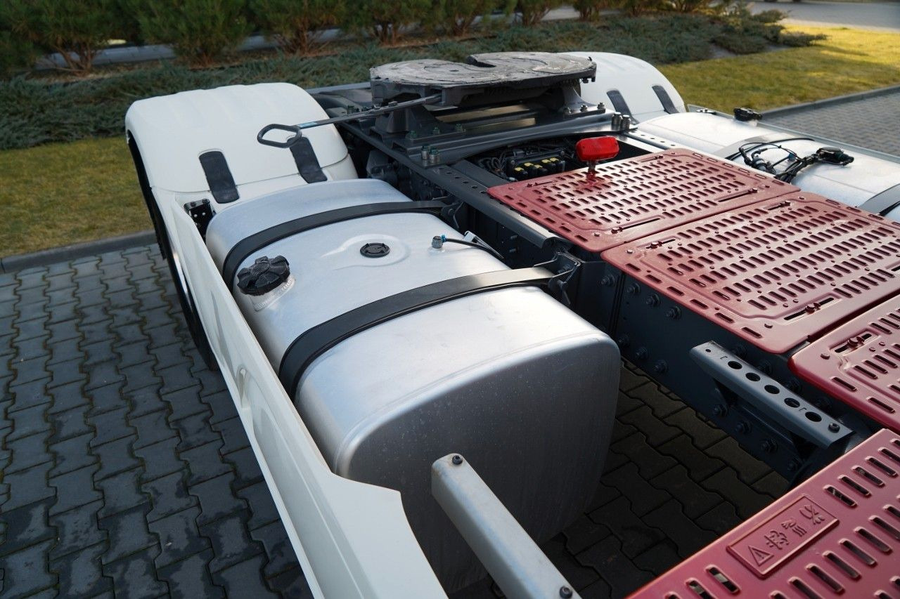 Cabeza tractora DAF XF 530 / RETARDER / I-PARK COOL / SUPER SPACE CA: foto 17