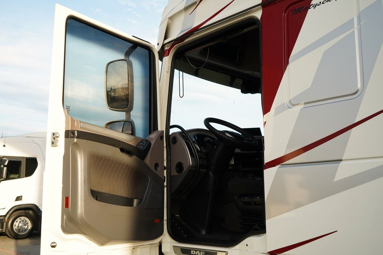 Cabeza tractora DAF XF 530 / RETARDER / I-PARK COOL / SUPER SPACE CA: foto 22