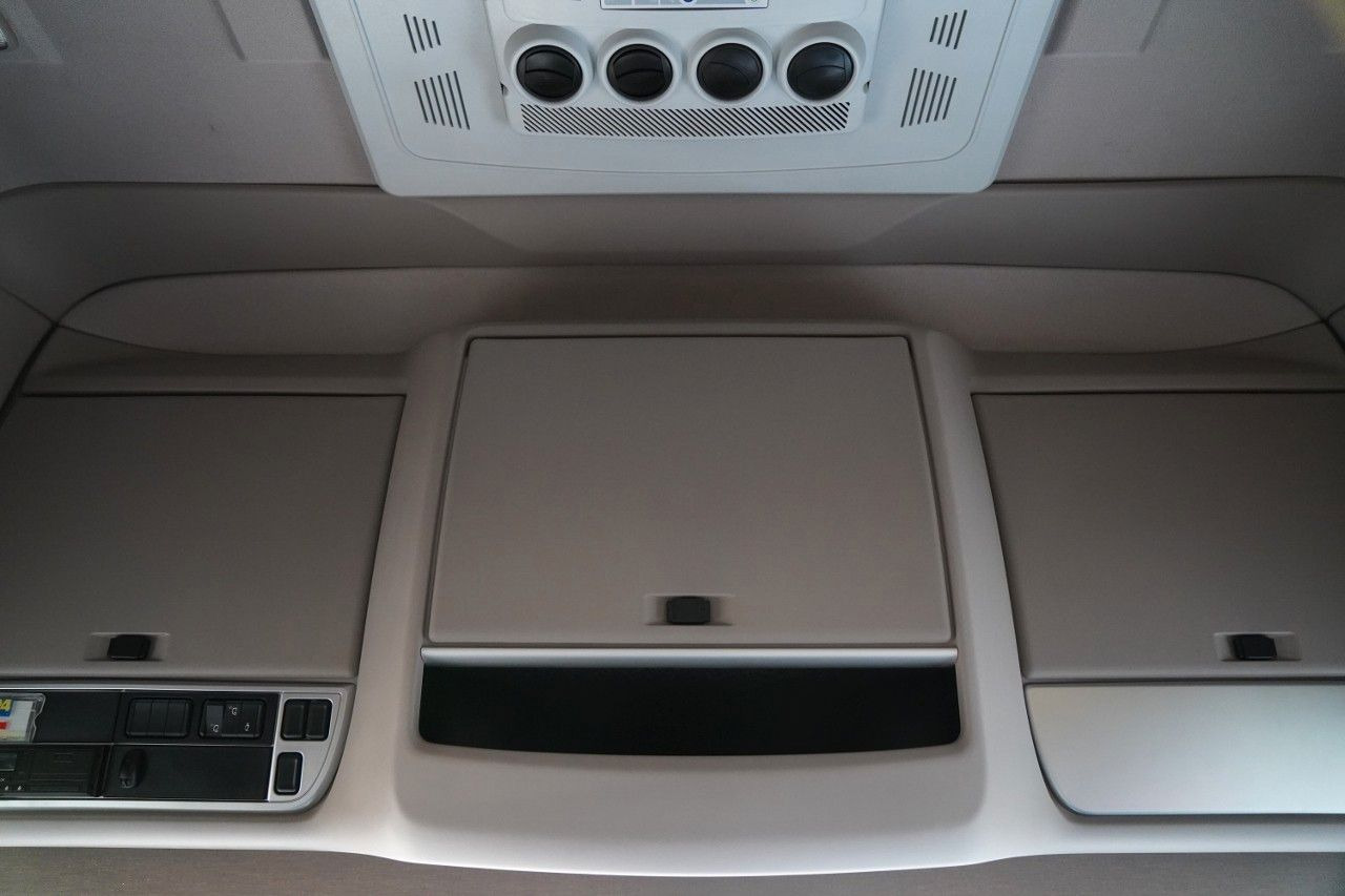 Cabeza tractora DAF XF 530 / RETARDER / I-PARK COOL / SUPER SPACE CA: foto 33