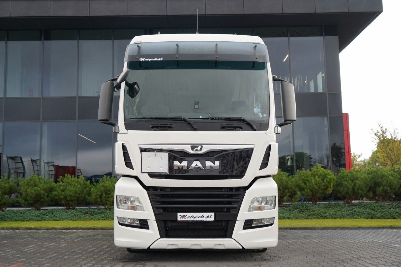 MAN TGX 18.470 / LOW DECK / MEGA / REGULOWANE SIODŁO - Cabeza tractora: foto 2 MAN TGX 18.470 / LOW DECK / MEGA / REGULOWANE SIODŁO - Cabeza tractora: foto 2