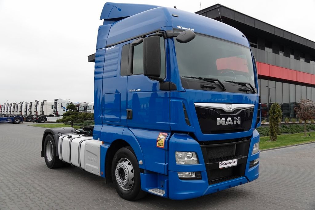 MAN TGX 18. 480 / MANUAL / XLX / 2015 ROK / 1400 L - Cabeza tractora: foto 3 MAN TGX 18. 480 / MANUAL / XLX / 2015 ROK / 1400 L - Cabeza tractora: foto 3