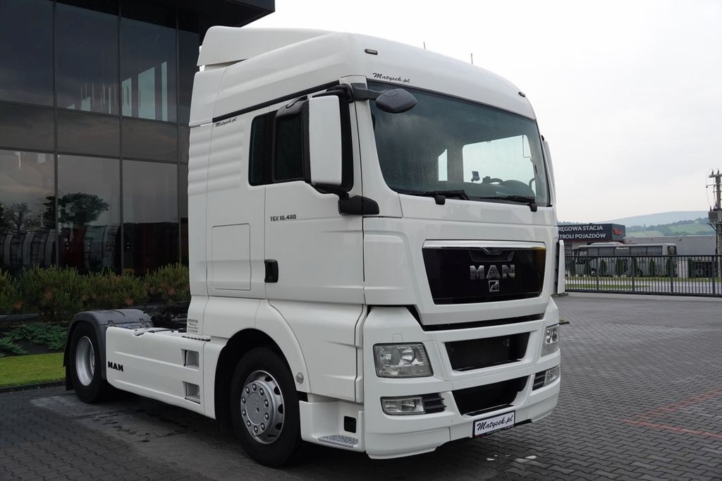 MAN TGX 18.480 / RETARDER / EURO 5 / EEV / SPROWADZO - Cabeza tractora: foto 3 MAN TGX 18.480 / RETARDER / EURO 5 / EEV / SPROWADZO - Cabeza tractora: foto 3
