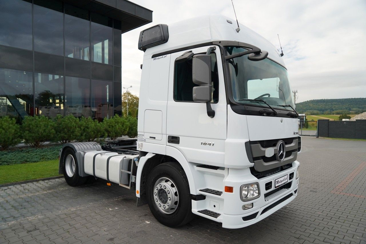 Mercedes-Benz ACTROS 1841 / HYDRAULIKA / SPROWADZONY / PO KONT - Cabeza tractora: foto 4 Mercedes-Benz ACTROS 1841 / HYDRAULIKA / SPROWADZONY / PO KONT - Cabeza tractora: foto 4