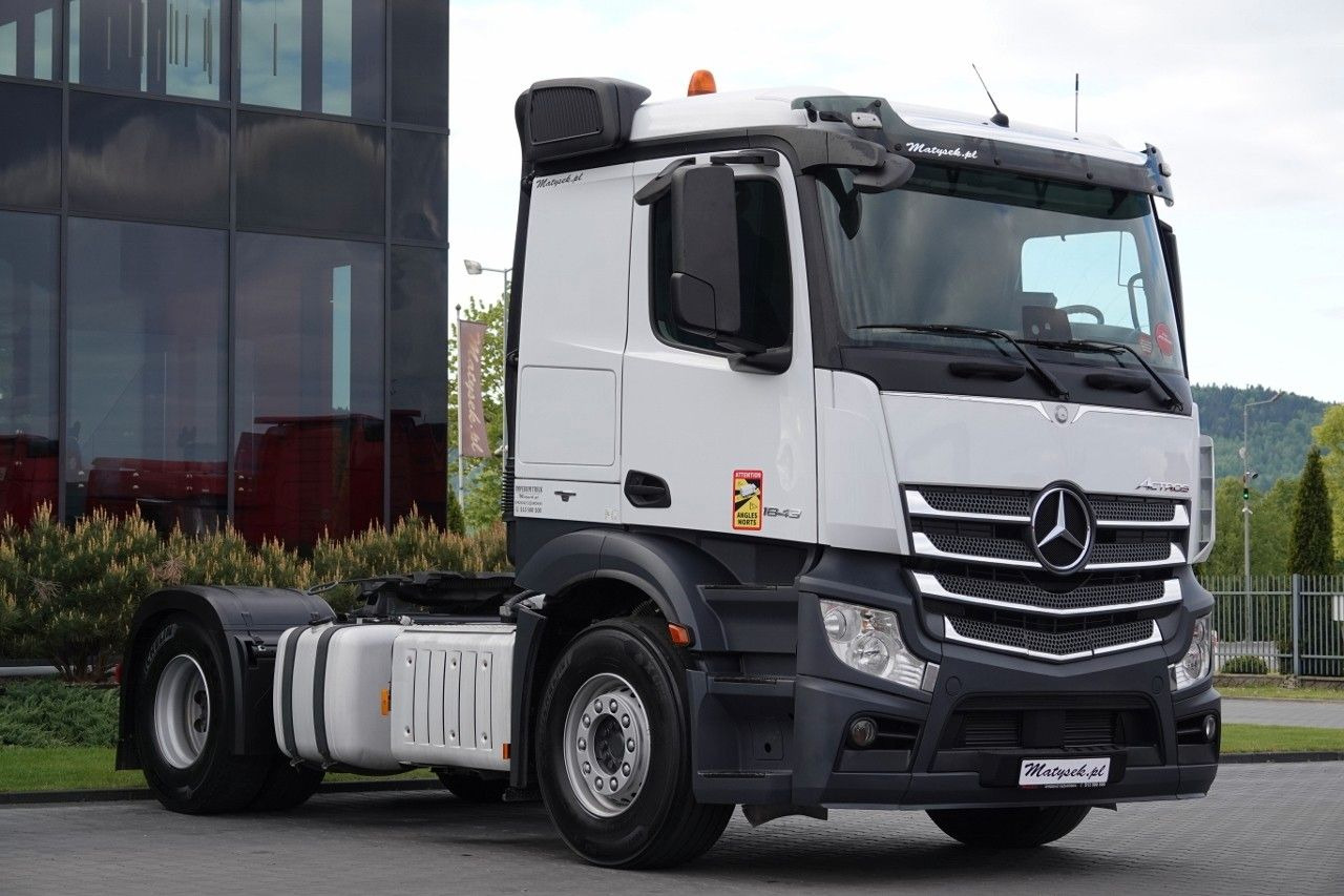 Mercedes-Benz ACTROS 1843 / RETARDER / HYDRAULIKA / NISKA KABI Mercedes-Benz ACTROS 1843 / RETARDER / HYDRAULIKA / NISKA KABI - Cabeza tractora: foto 1 Mercedes-Benz ACTROS 1843 / RETARDER / HYDRAULIKA / NISKA KABI Mercedes-Benz ACTROS 1843 / RETARDER / HYDRAULIKA / NISKA KABI - Cabeza tractora: foto 1