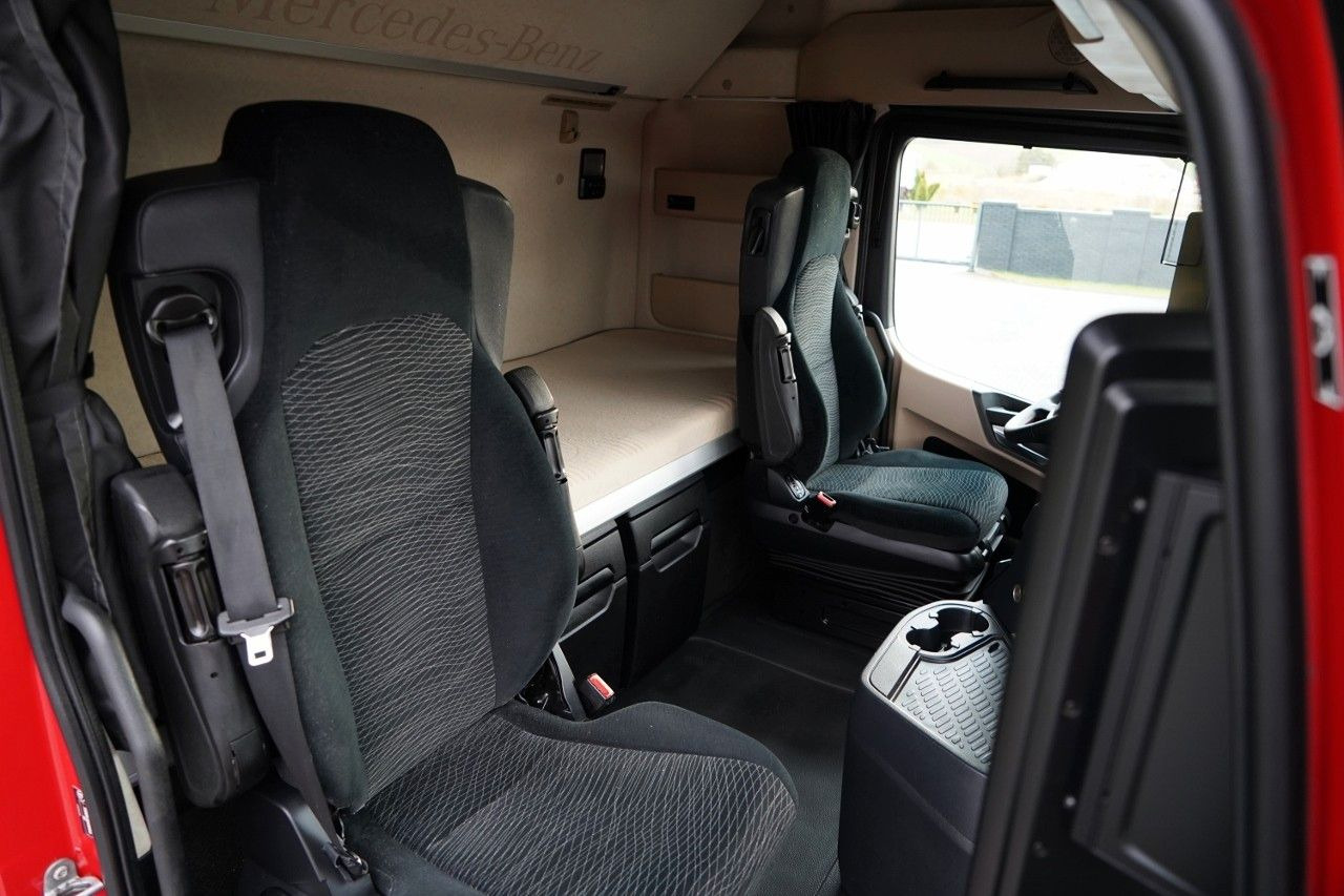 Cabeza tractora Mercedes-Benz ACTROS 1845 / BIG SPACE / 2020: foto 35 Cabeza tractora Mercedes-Benz ACTROS 1845 / BIG SPACE / 2020: foto 35