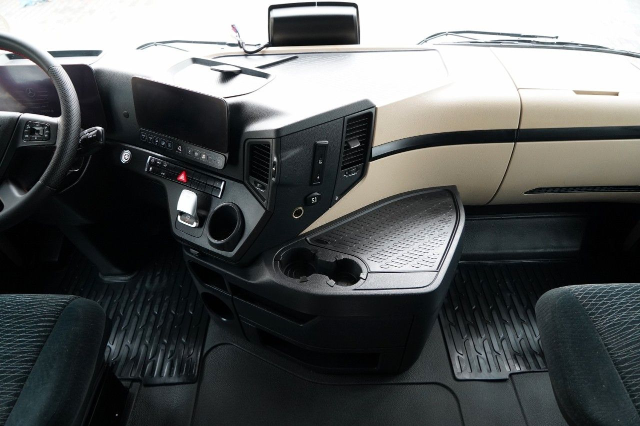 Cabeza tractora Mercedes-Benz ACTROS 1845 / BIG SPACE / 2020: foto 31 Cabeza tractora Mercedes-Benz ACTROS 1845 / BIG SPACE / 2020: foto 31