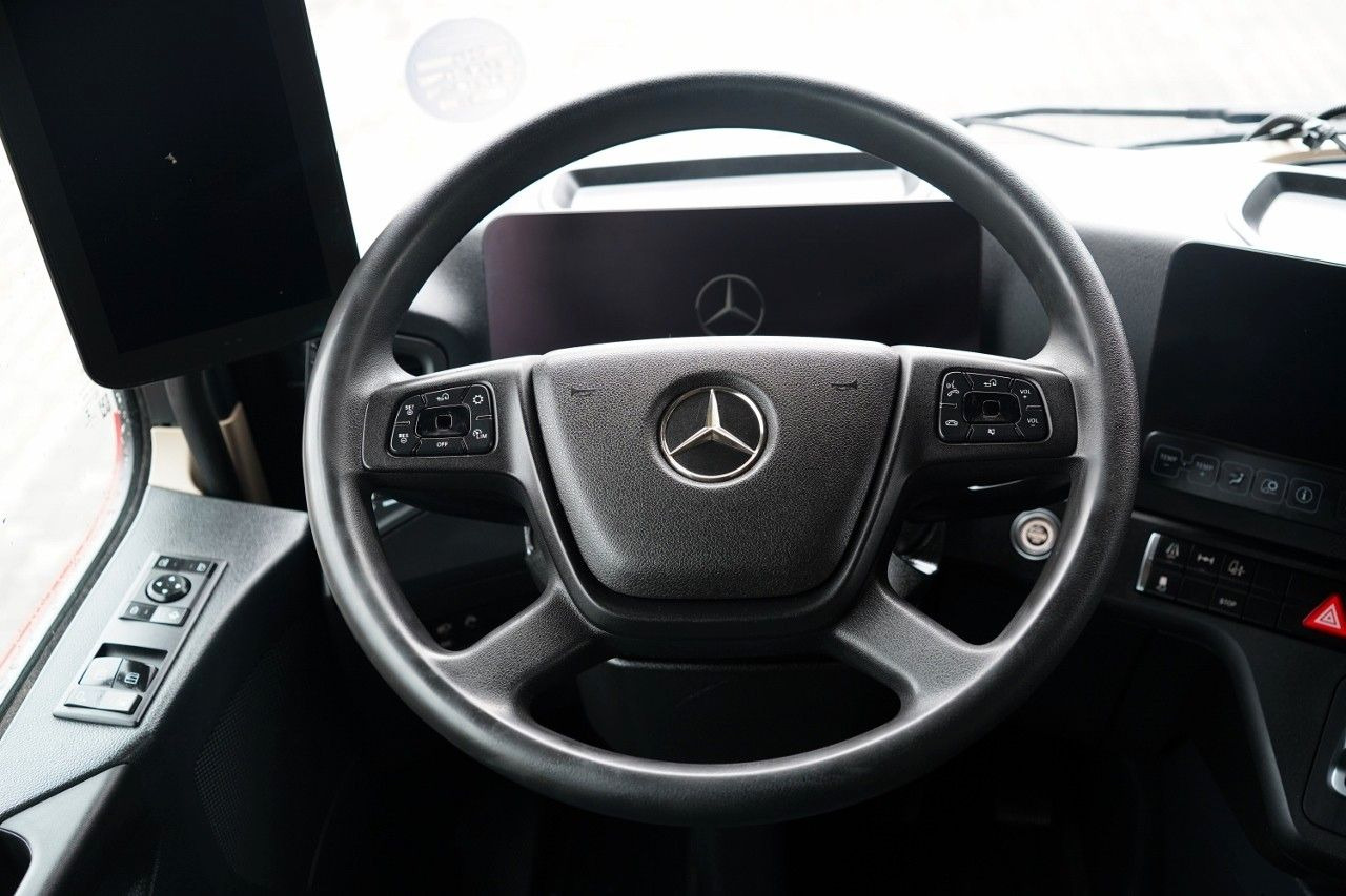 Cabeza tractora Mercedes-Benz ACTROS 1845 / MP5 / BIG SPACE: foto 28
