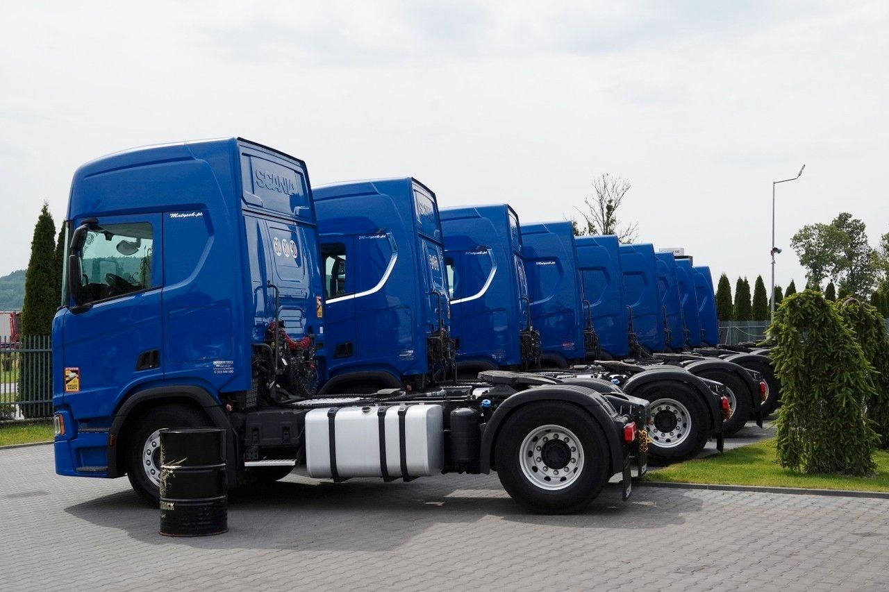 Scania R 450 / RETARDER / HYDRAULIKA / ALUFELGI / I-PAR - Cabeza tractora: foto 2 Scania R 450 / RETARDER / HYDRAULIKA / ALUFELGI / I-PAR - Cabeza tractora: foto 2