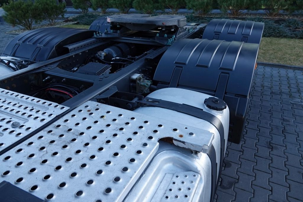 Leasing financiero de Volvo FH 500 / 6x2 / RETARDER / PEŁNY ADR / PUSHER / O leasing Volvo FH 500 / 6x2 / RETARDER / PEŁNY ADR / PUSHER / O: foto 9 Leasing financiero de Volvo FH 500 / 6x2 / RETARDER / PEŁNY ADR / PUSHER / O leasing Volvo FH 500 / 6x2 / RETARDER / PEŁNY ADR / PUSHER / O: foto 9