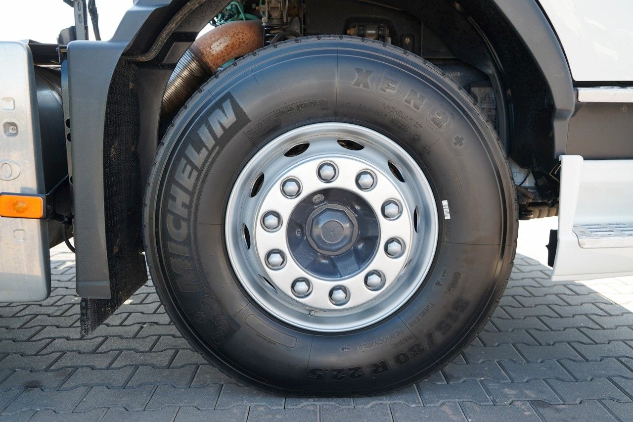 Leasing financiero de  Volvo FM 380 / PEŁNY ADR / NISKA KABINA / DZIENNA KABI leasing Volvo FM 380 / PEŁNY ADR / NISKA KABINA / DZIENNA KABI: foto 13