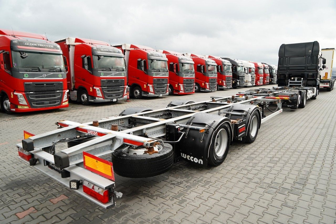 DAF XF 480 / BDF / 6X2 / ZESTAW TANDEM / SSC / I-PA - Portacontenedore/ Intercambiable camión: foto 4 DAF XF 480 / BDF / 6X2 / ZESTAW TANDEM / SSC / I-PA - Portacontenedore/ Intercambiable camión: foto 4