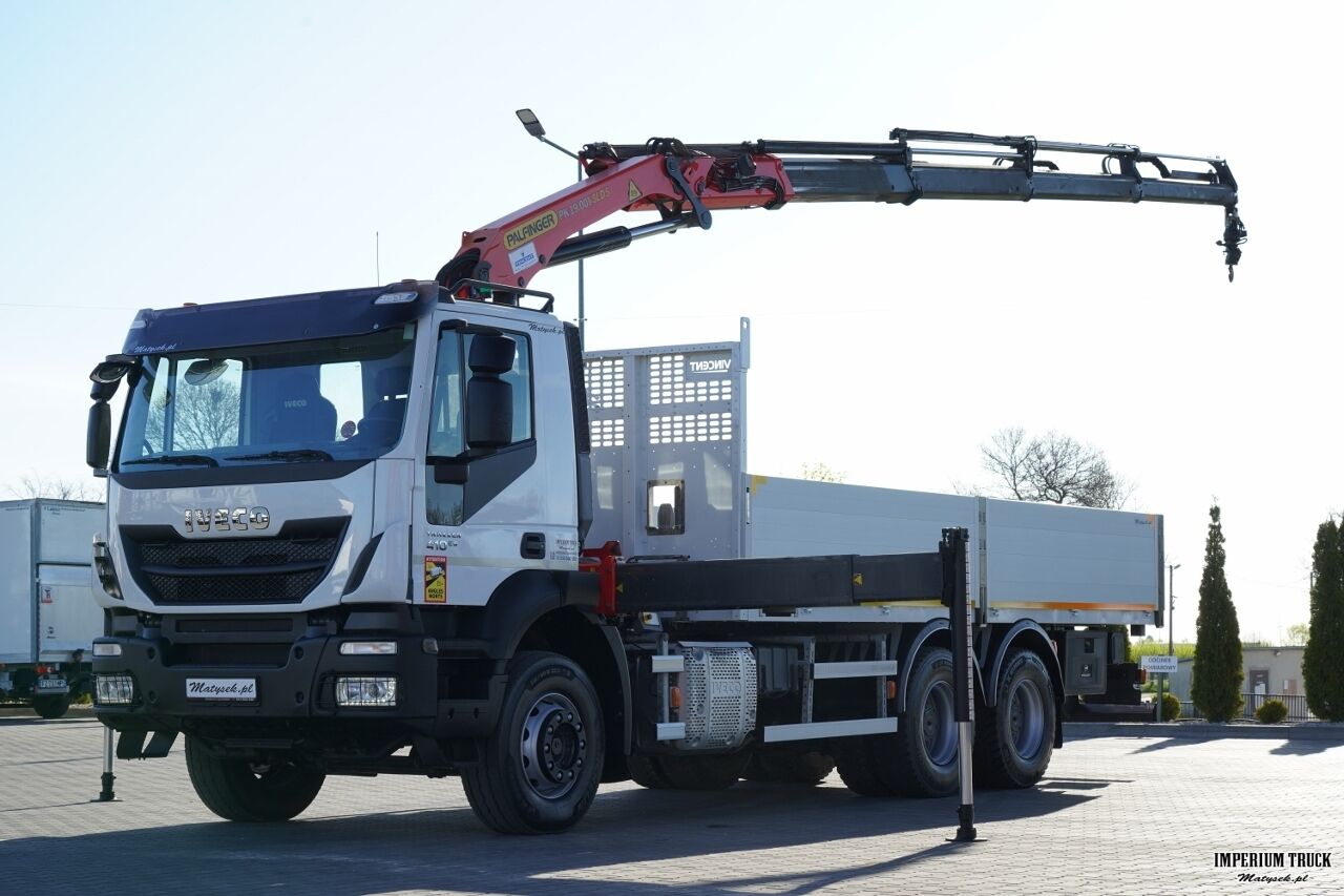 IVECO TRAKKER 410 / SKRZYNIOWY- 6,5 M + HDS PALFINGER PK 19.001 SLD / MOCNA PODŁOGA / 3 MIEJSCA / PILOT/ - Camión grúa: foto 1 IVECO TRAKKER 410 / SKRZYNIOWY- 6,5 M + HDS PALFINGER PK 19.001 SLD / MOCNA PODŁOGA / 3 MIEJSCA / PILOT/ - Camión grúa: foto 1