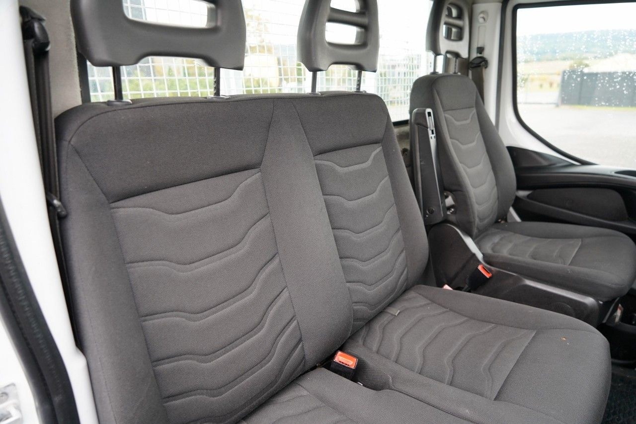 Volquete furgoneta Iveco DAILY 35-130 / WYWROTKA TYLNOZSYPOWA / BLIŹNIAK: foto 17