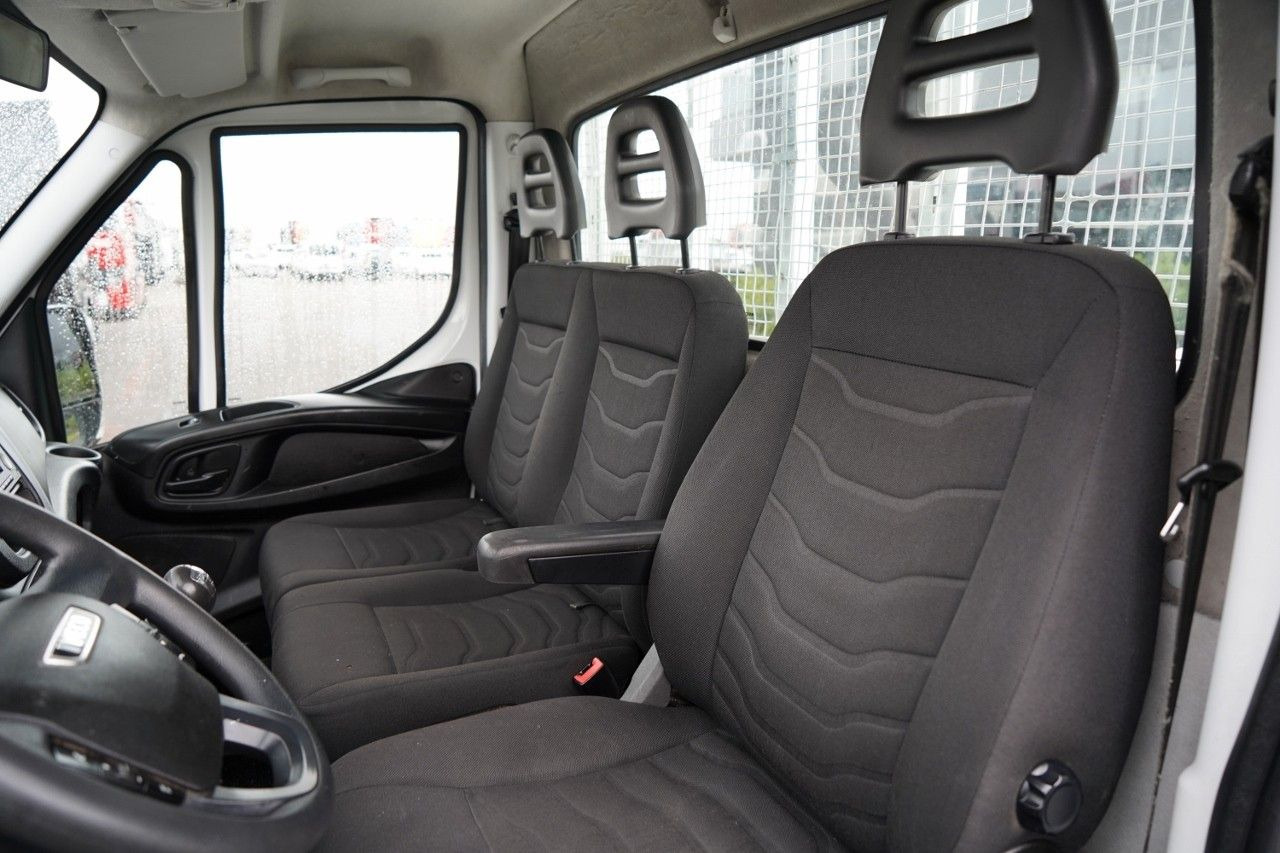 Volquete furgoneta Iveco DAILY 35-130 / WYWROTKA TYLNOZSYPOWA / BLIŹNIAK: foto 13