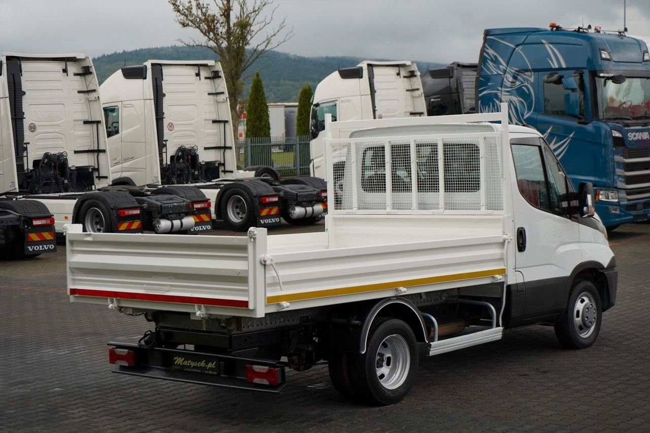 Volquete furgoneta Iveco DAILY 35-130 / WYWROTKA TYLNOZSYPOWA / BLIŹNIAK: foto 8