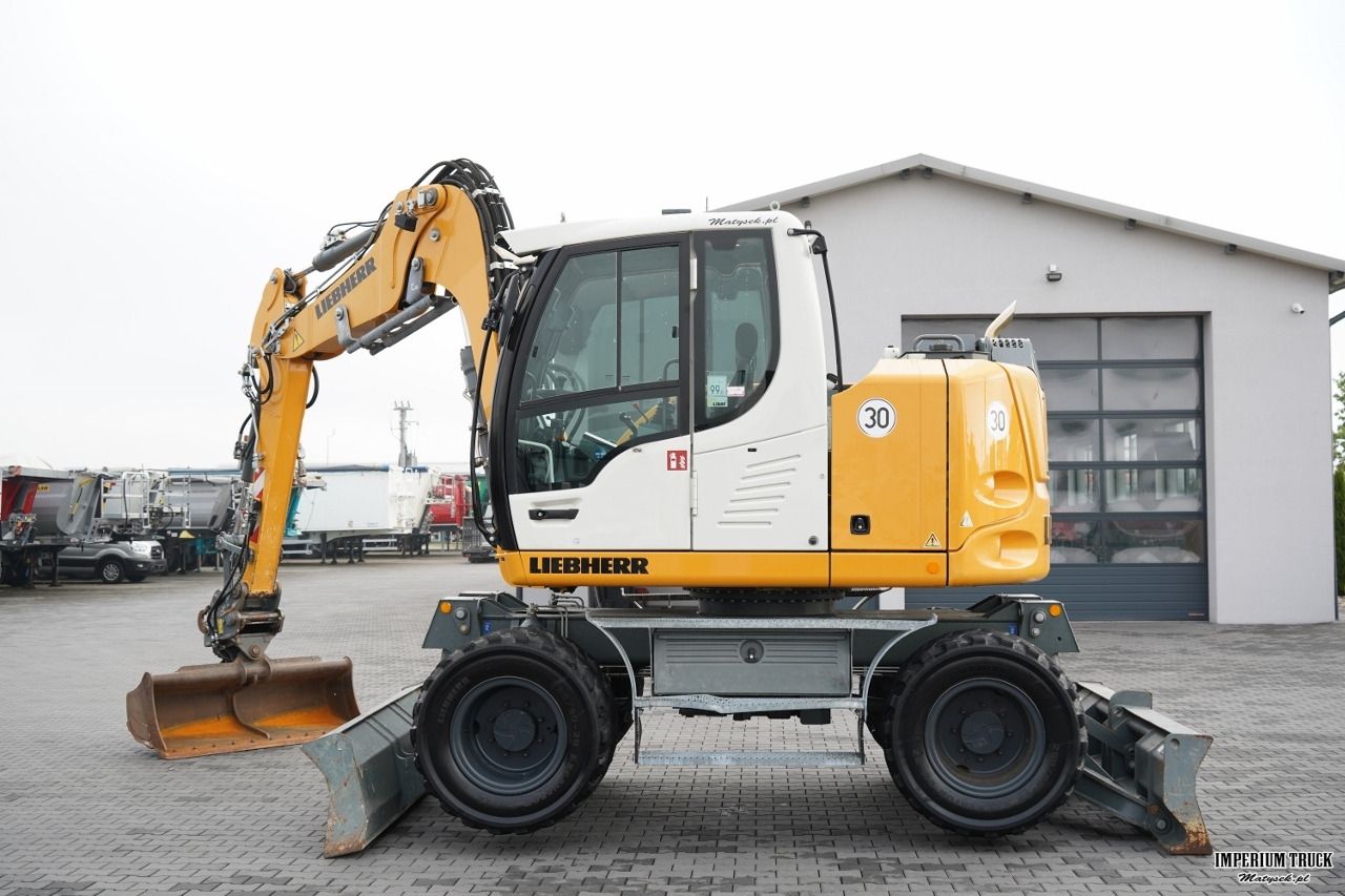 LIEBHERR 910 COMPACT LITRONIC / KOPARKA KOŁOWA / KLIMATYZACJA / KAMERA / 2020 ROK / PO KONTRAKCIE SERWISOWYM - Excavadora de ruedas: foto 2 LIEBHERR 910 COMPACT LITRONIC / KOPARKA KOŁOWA / KLIMATYZACJA / KAMERA / 2020 ROK / PO KONTRAKCIE SERWISOWYM - Excavadora de ruedas: foto 2