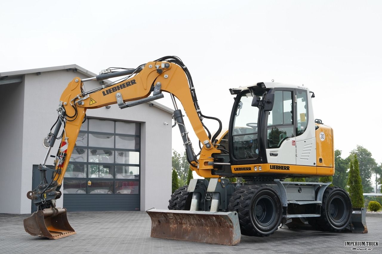LIEBHERR 910 COMPACT LITRONIC / KOPARKA KOŁOWA / KLIMATYZACJA / KAMERA / 2020 ROK / PO KONTRAKCIE SERWISOWYM - Excavadora de ruedas: foto 1 LIEBHERR 910 COMPACT LITRONIC / KOPARKA KOŁOWA / KLIMATYZACJA / KAMERA / 2020 ROK / PO KONTRAKCIE SERWISOWYM - Excavadora de ruedas: foto 1