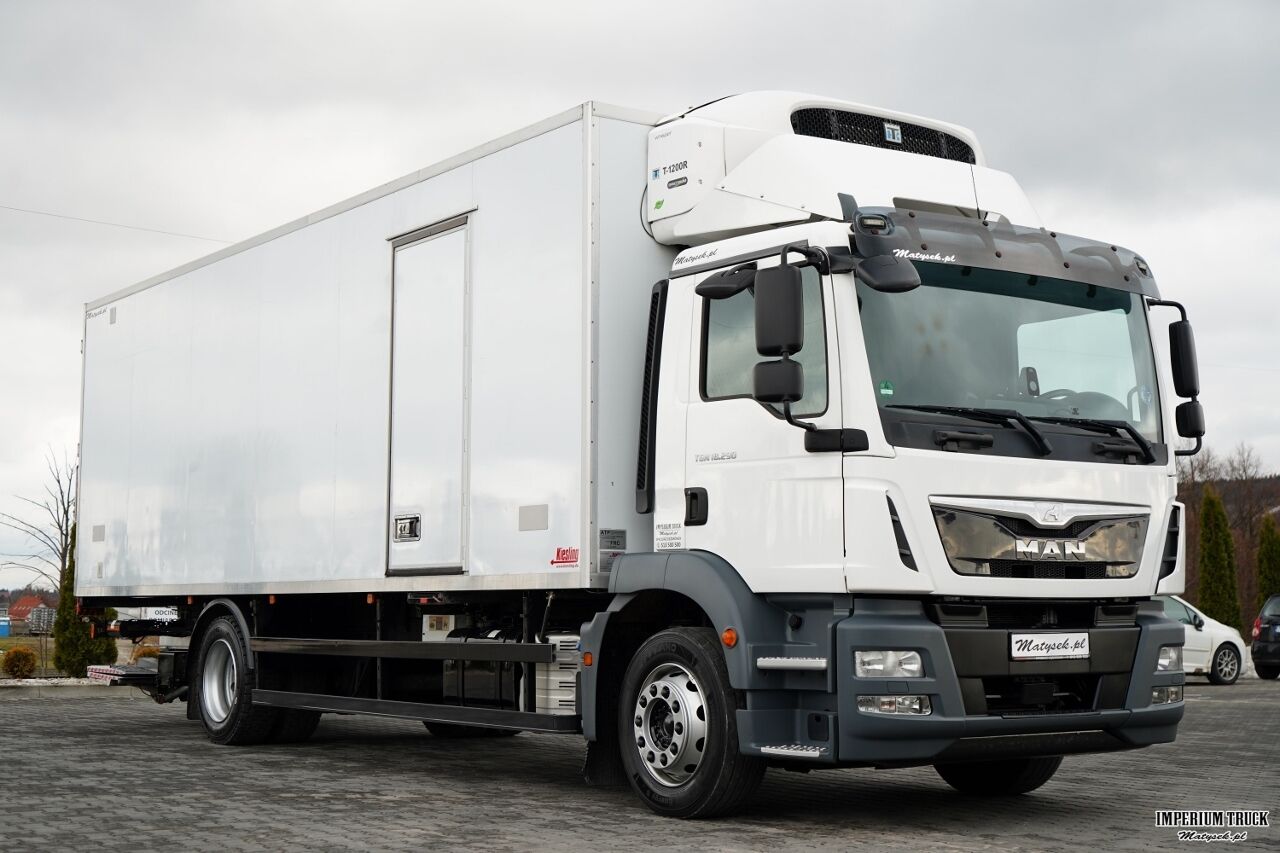 MAN TGM 18.290 / 4x2 / CHŁODNIA 7,8 M / AGREGAT THERMO KING T-1200 R / WINDA ZAŁADOWCZA / MUTLITEMPERATURA / DHOLLANDIA - Frigorífico camión: foto 2 MAN TGM 18.290 / 4x2 / CHŁODNIA 7,8 M / AGREGAT THERMO KING T-1200 R / WINDA ZAŁADOWCZA / MUTLITEMPERATURA / DHOLLANDIA - Frigorífico camión: foto 2