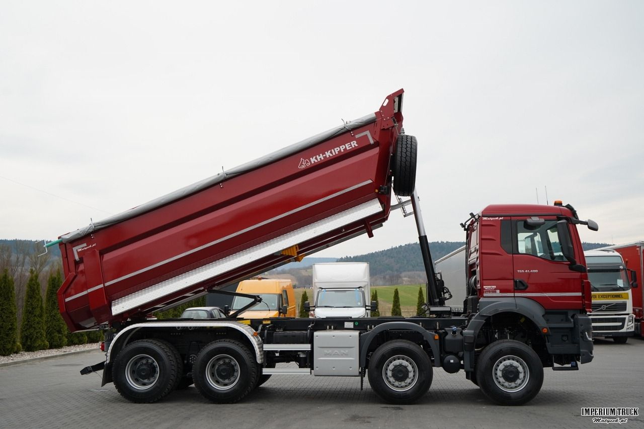 MAN TGS 41.480 / 8X8 / WYWROTKA / 21,5 M3 / AUTOMAT / FABRYCZNIE NOWY / BOGATE WYPOSAŻENIE / DOSTĘPNY OD RĘKI / 2026 / - Volquete camión: foto 5 MAN TGS 41.480 / 8X8 / WYWROTKA / 21,5 M3 / AUTOMAT / FABRYCZNIE NOWY / BOGATE WYPOSAŻENIE / DOSTĘPNY OD RĘKI / 2026 / - Volquete camión: foto 5