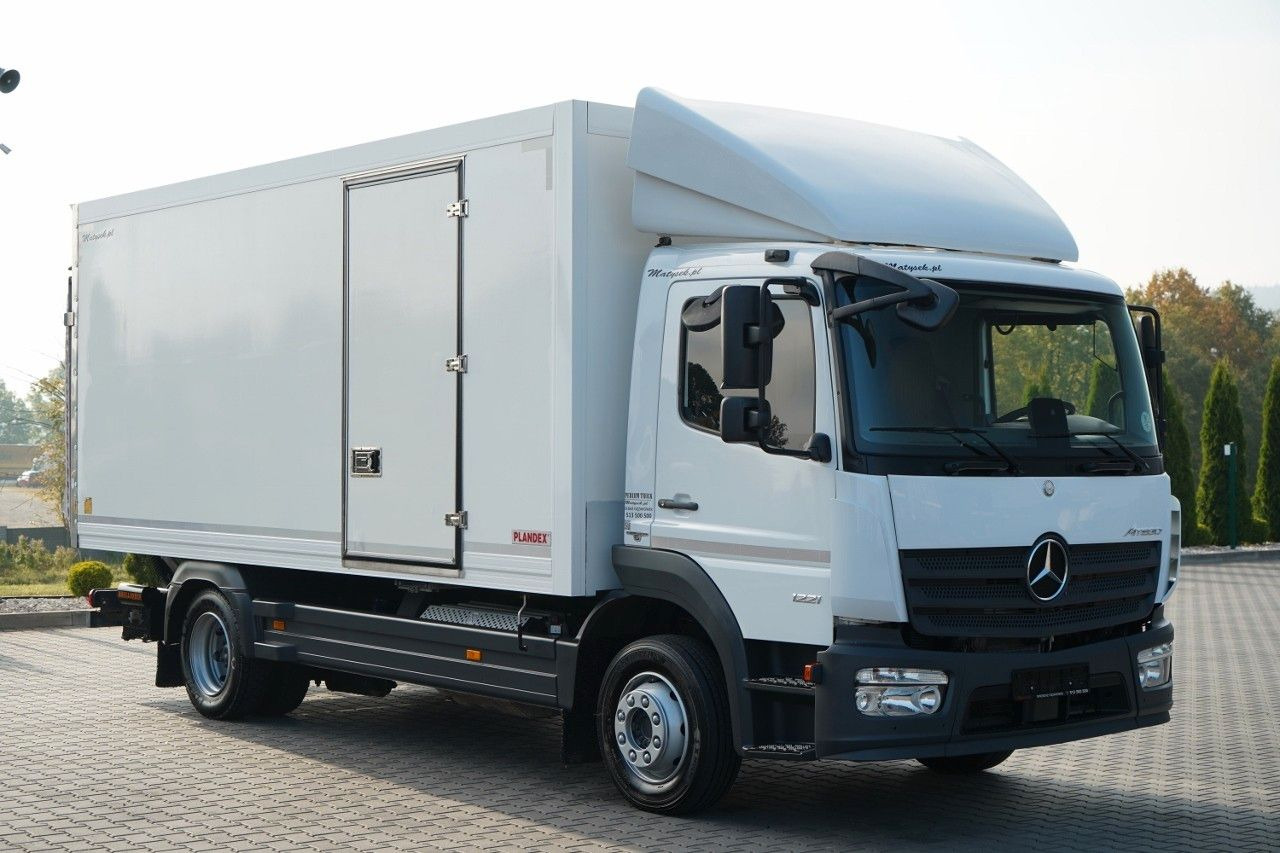 Mercedes-Benz ATEGO / 1221 / KONTENER 5.6 M / 4x2 / WINDA D H - Frigorífico furgoneta: foto 1 Mercedes-Benz ATEGO / 1221 / KONTENER 5.6 M / 4x2 / WINDA D H - Frigorífico furgoneta: foto 1