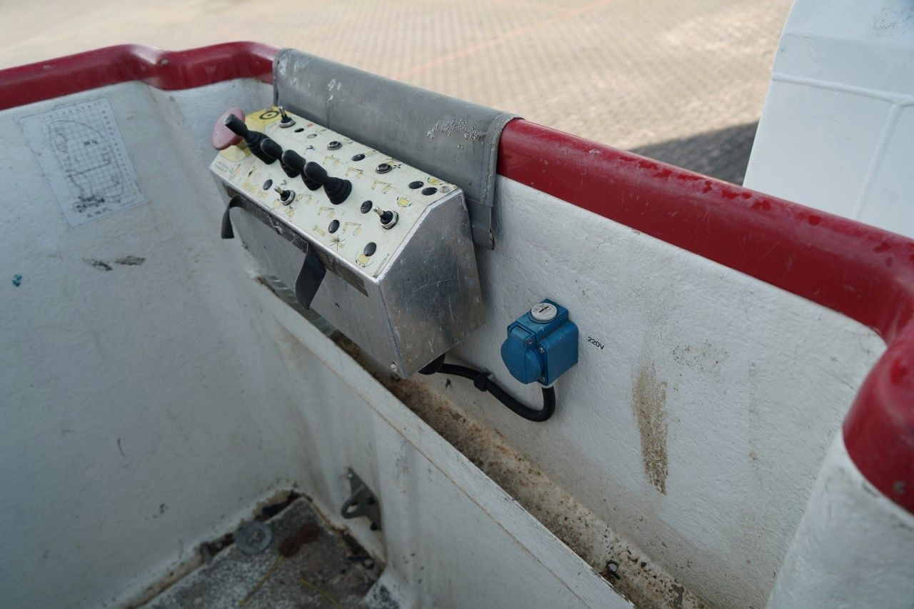 Camión con plataforma elevadora Nissan CABSTAR / ZWYŻKA 16,3 METRÓW / BLIŹNIAK / UDŹWIG: foto 27