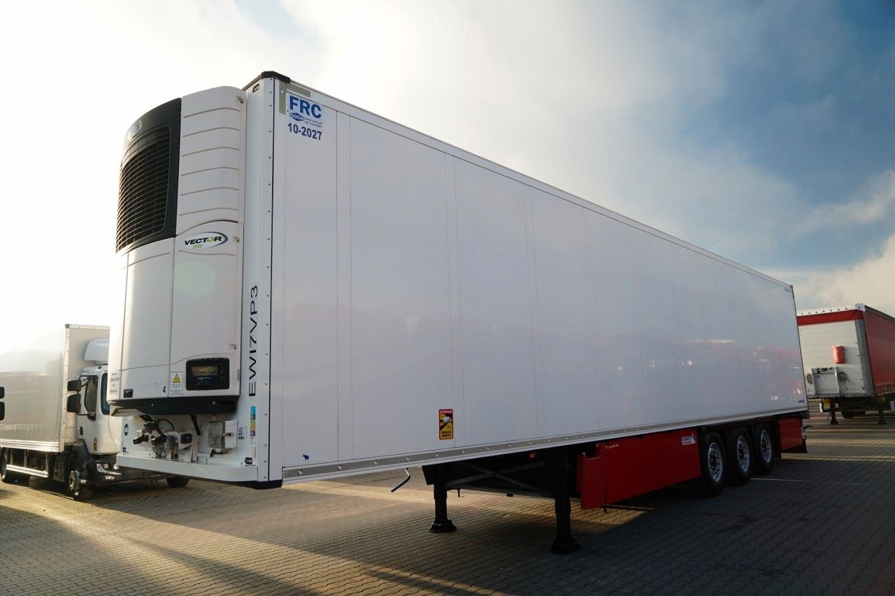 Schmitz Cargobull CHŁODNIA / CARRIER VECTOR 1550 / 2x OŚ PODNOSZO - Frigorífico semirremolque: foto 2 Schmitz Cargobull CHŁODNIA / CARRIER VECTOR 1550 / 2x OŚ PODNOSZO - Frigorífico semirremolque: foto 2