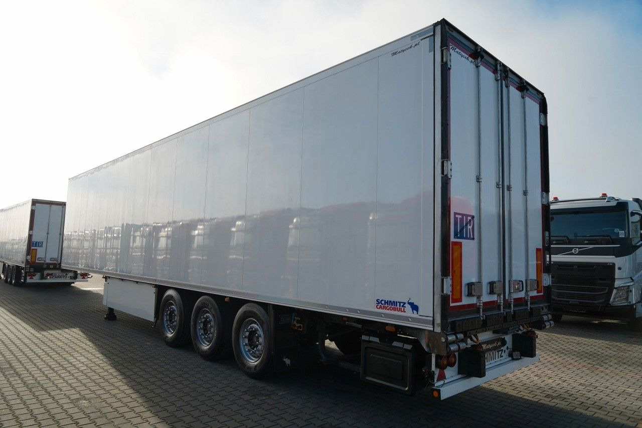 Schmitz Cargobull / CHŁODNIA / THERMO KING SLX 300 / HAKÓWKA / OŚ - Frigorífico semirremolque: foto 3 Schmitz Cargobull / CHŁODNIA / THERMO KING SLX 300 / HAKÓWKA / OŚ - Frigorífico semirremolque: foto 3