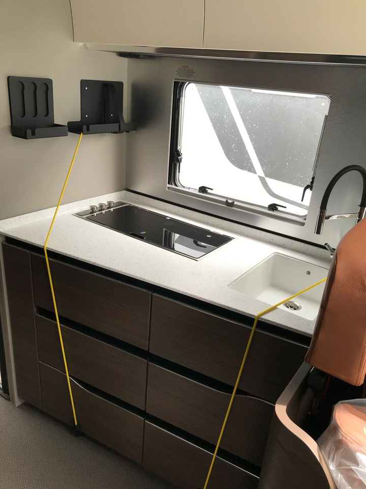 ADRIA Super Sonic 890 LC - Autocaravana integral: foto 5 ADRIA Super Sonic 890 LC - Autocaravana integral: foto 5