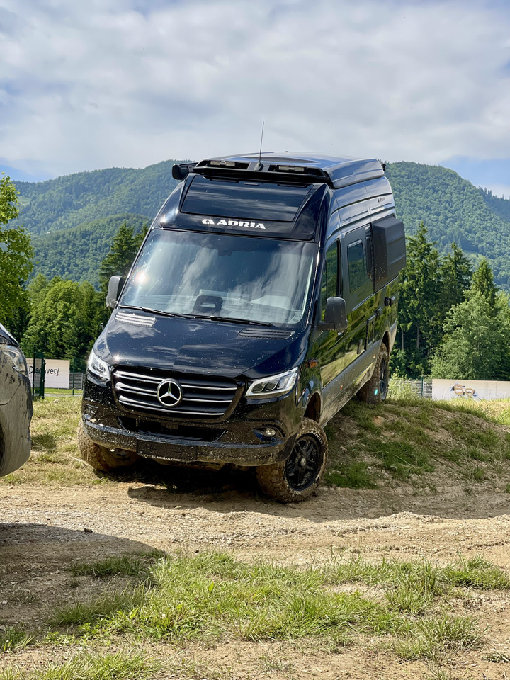 ADRIA Super Twin 600 SP - Cámper: foto 3 ADRIA Super Twin 600 SP - Cámper: foto 3