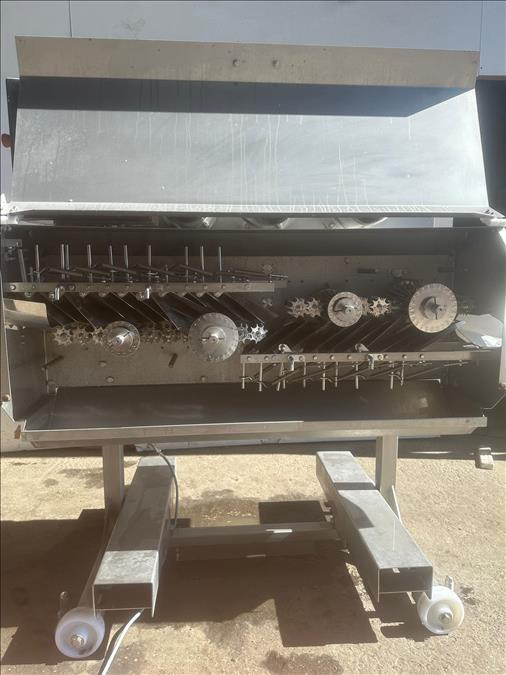 Maquinaria de alimentación Baader IS609 Descaling machine: foto 6
