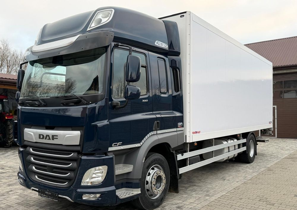 DAF CF 300 / E6 / ACC / SILNIK 10 837 cm3 / IZOTERMA+ WINDA/ 18 PALET / 2020ROK / RETARDER / SPROWADZONY / JAK NOWA - Frigorífico camión: foto 1 DAF CF 300 / E6 / ACC / SILNIK 10 837 cm3 / IZOTERMA+ WINDA/ 18 PALET / 2020ROK / RETARDER / SPROWADZONY / JAK NOWA - Frigorífico camión: foto 1