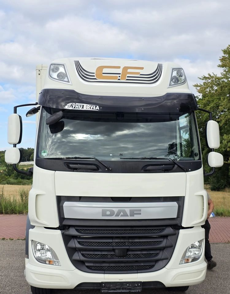 DAF CF 330/10.2017/KONTENER MEBLOWY/IZOTERMA/WINDA/18 PALET/E6/NISKI PRZEBIEG/Z NIEMIEC/JAK NOWY/DUŻY SILNIK 10 837cm3// - Camión caja cerrada: foto 3 DAF CF 330/10.2017/KONTENER MEBLOWY/IZOTERMA/WINDA/18 PALET/E6/NISKI PRZEBIEG/Z NIEMIEC/JAK NOWY/DUŻY SILNIK 10 837cm3// - Camión caja cerrada: foto 3