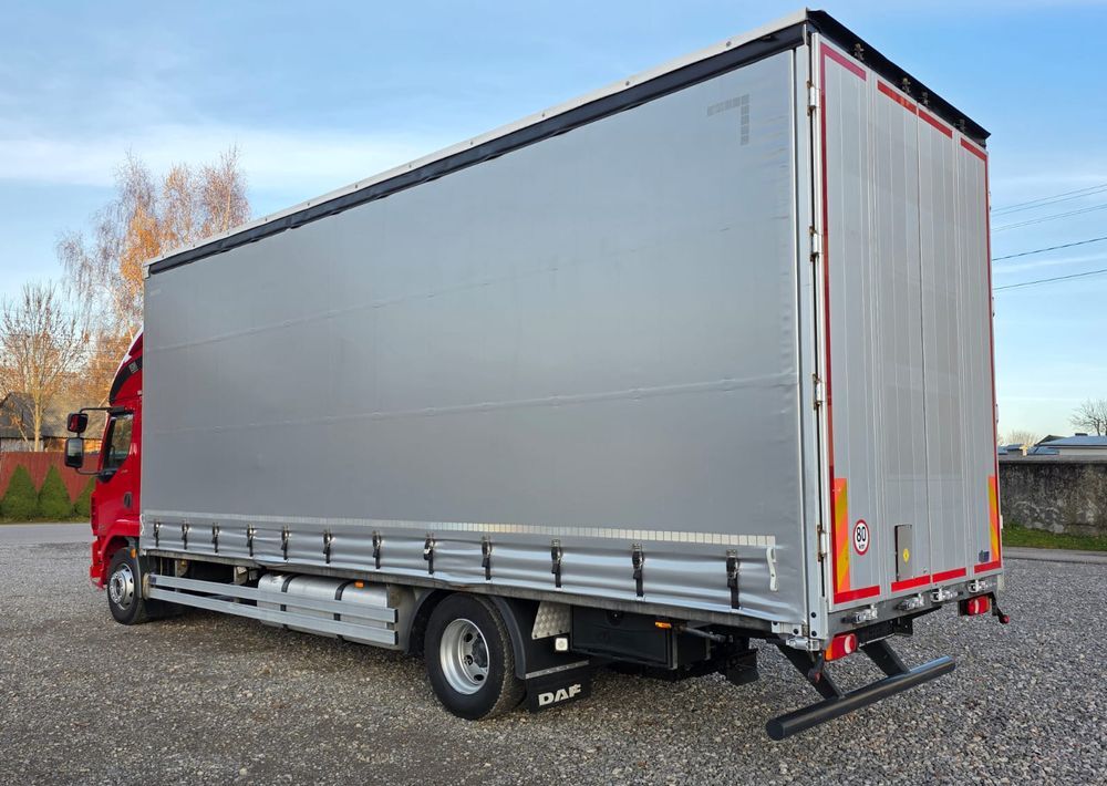 DAF LF 290 / WINDA / 16TON DMC / 3M WYSOKOŚĆ / JUMBO / FIRANKA / SYPIALKA / AUTOMAT / JEDEN WŁAŚCICIE / EURO 6 / 2017/ SPROWADZONY / 19 PALET / DUŻA ŁADOWNOŚĆ / - Camión lona: foto 5 DAF LF 290 / WINDA / 16TON DMC / 3M WYSOKOŚĆ / JUMBO / FIRANKA / SYPIALKA / AUTOMAT / JEDEN WŁAŚCICIE / EURO 6 / 2017/ SPROWADZONY / 19 PALET / DUŻA ŁADOWNOŚĆ / - Camión lona: foto 5