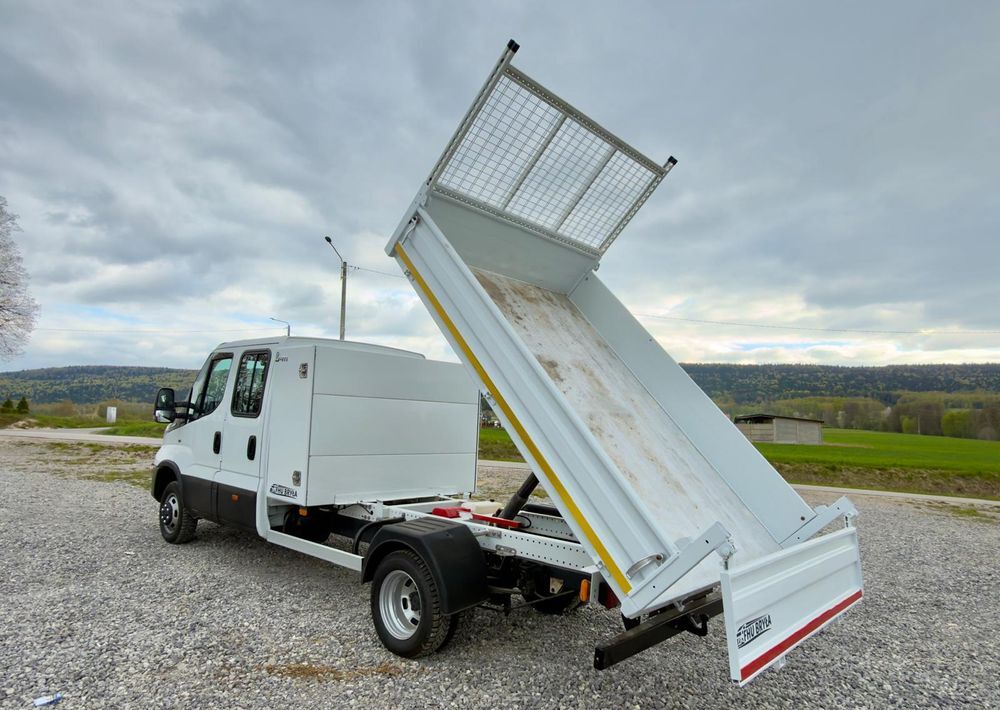 Iveco DAILY 35-160 / WYWROTKA / KIPER / 3.0 / EURO 6 / SERWISOWANY / Z NIEMIEC / 6 MIEJSC / BLIŹNIAK / MANUAL / BRYGADÓWKA / DOKA - Volquete camión: foto 3 Iveco DAILY 35-160 / WYWROTKA / KIPER / 3.0 / EURO 6 / SERWISOWANY / Z NIEMIEC / 6 MIEJSC / BLIŹNIAK / MANUAL / BRYGADÓWKA / DOKA - Volquete camión: foto 3