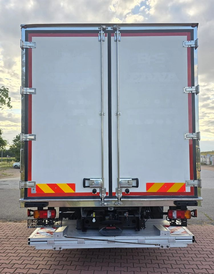 MAN TGM 15.250 / CHŁODNIA / WINDA / 2018 ROK / 230 TYŚ KM / BOCZNE DRZWI / AUTOMAT / SPROWADZONY / E6 / 18 EUROPALET/ - Frigorífico camión: foto 5 MAN TGM 15.250 / CHŁODNIA / WINDA / 2018 ROK / 230 TYŚ KM / BOCZNE DRZWI / AUTOMAT / SPROWADZONY / E6 / 18 EUROPALET/ - Frigorífico camión: foto 5