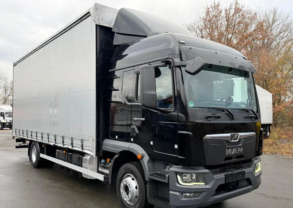 MAN TGM 15.290 / NOWY MODEL / E6 / 18PALET / 7720 ŁADOWNOŚĆ / SERWISOWANY / NOWY TACHOGRAF / NISKI PRZEBIEG / WINDA / FIRANKA / SPROWADZONY / 2022 / NISKI PRZEBIEG /PIERWSZY WŁAŚCICIEL/ - Camión lona: foto 1 MAN TGM 15.290 / NOWY MODEL / E6 / 18PALET / 7720 ŁADOWNOŚĆ / SERWISOWANY / NOWY TACHOGRAF / NISKI PRZEBIEG / WINDA / FIRANKA / SPROWADZONY / 2022 / NISKI PRZEBIEG /PIERWSZY WŁAŚCICIEL/ - Camión lona: foto 1