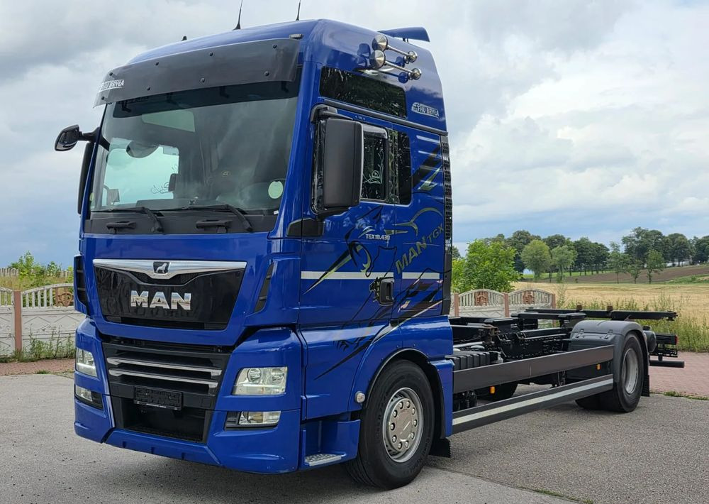 MAN TGX 18.430 / SPROWADZONY / DO ŻYWCA / 2020 / KLIMA POSTOJOWA / SERWISOWANY / JAK NOWY / NISKI PRZEBIEG / RAMA / BDF / E6 - Chasis camión: foto 1 MAN TGX 18.430 / SPROWADZONY / DO ŻYWCA / 2020 / KLIMA POSTOJOWA / SERWISOWANY / JAK NOWY / NISKI PRZEBIEG / RAMA / BDF / E6 - Chasis camión: foto 1