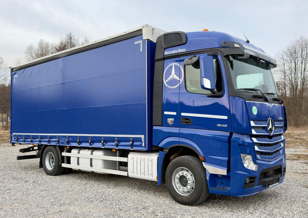 Mercedes-Benz ACTROS 1842 / 1845 / FIRANKA / ZSUWANY DACH / WINDA / SILNIK 13L / 18 EUROPALET / AUTOMAT / Z NIEMIEC / 2015 / PRZEBIEG 460 TYŚ KM - Camión lona: foto 1 Mercedes-Benz ACTROS 1842 / 1845 / FIRANKA / ZSUWANY DACH / WINDA / SILNIK 13L / 18 EUROPALET / AUTOMAT / Z NIEMIEC / 2015 / PRZEBIEG 460 TYŚ KM - Camión lona: foto 1