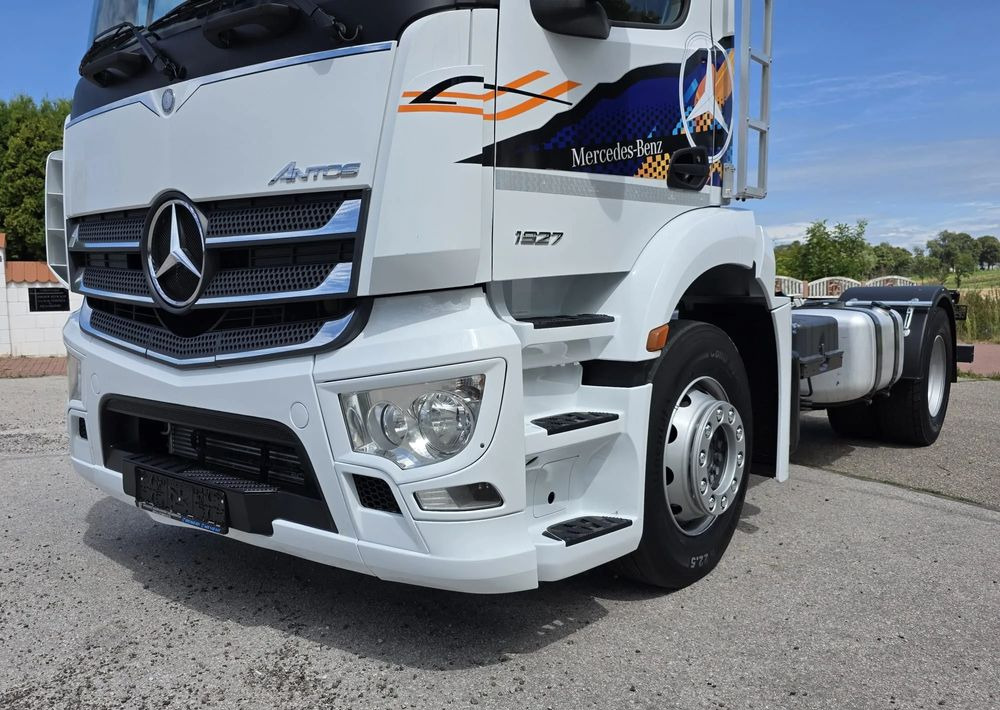 Chasis camión Mercedes-Benz ANTOS 1827 / ATEGO / ACTROS / E6 / ROZSTAW OSI 3.75M / WYWROT / BECZKA / UTRZYMANIE DRÓG / HAKOWIEC / SPROWADZONY / PIERWSZY WŁAŚCICIEL / STAN BDB: foto 14 Chasis camión Mercedes-Benz ANTOS 1827 / ATEGO / ACTROS / E6 / ROZSTAW OSI 3.75M / WYWROT / BECZKA / UTRZYMANIE DRÓG / HAKOWIEC / SPROWADZONY / PIERWSZY WŁAŚCICIEL / STAN BDB: foto 14