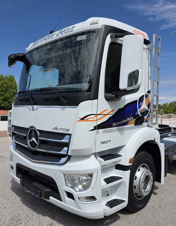 Mercedes-Benz ANTOS 1827 / ATEGO / ACTROS / E6 / ROZSTAW OSI 3.75M / WYWROT / BECZKA / UTRZYMANIE DRÓG / HAKOWIEC / SPROWADZONY / PIERWSZY WŁAŚCICIEL / STAN BDB - Chasis camión: foto 5 Mercedes-Benz ANTOS 1827 / ATEGO / ACTROS / E6 / ROZSTAW OSI 3.75M / WYWROT / BECZKA / UTRZYMANIE DRÓG / HAKOWIEC / SPROWADZONY / PIERWSZY WŁAŚCICIEL / STAN BDB - Chasis camión: foto 5