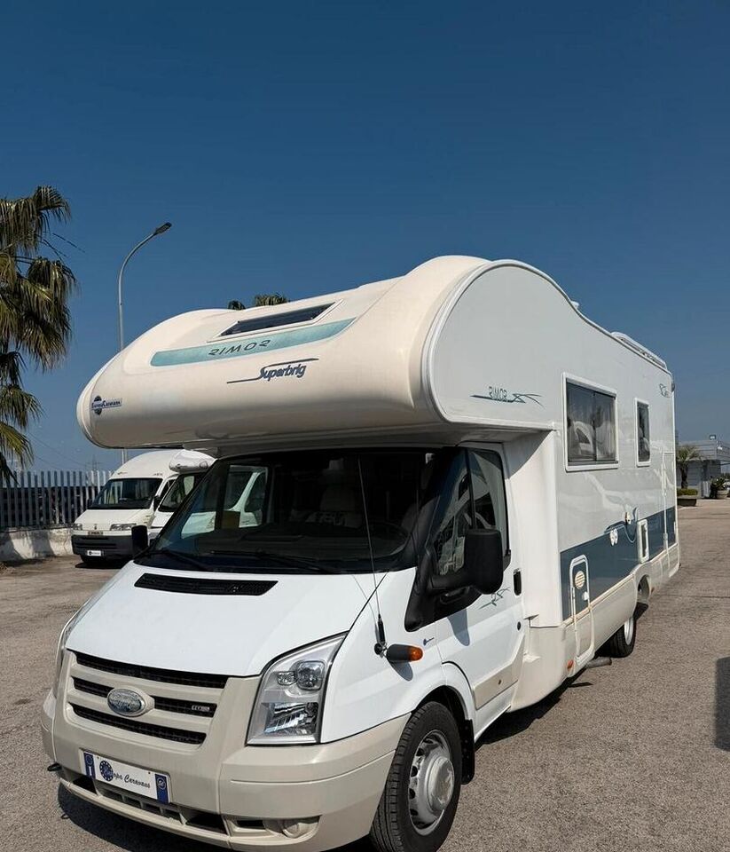 Rimor camper SUPER BRIG 689 TC - Autocaravana capuchina: foto 1 Rimor camper SUPER BRIG 689 TC - Autocaravana capuchina: foto 1