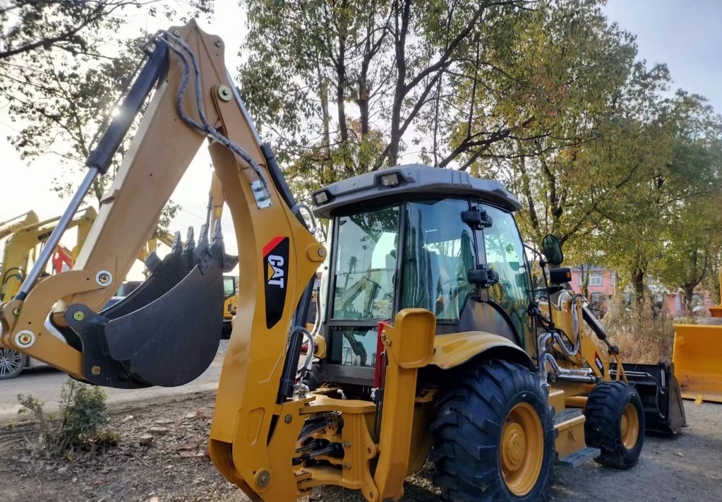 CAT 420 F Caterpillar 420F backhoe loader - Retroexcavadora: foto 2 CAT 420 F Caterpillar 420F backhoe loader - Retroexcavadora: foto 2