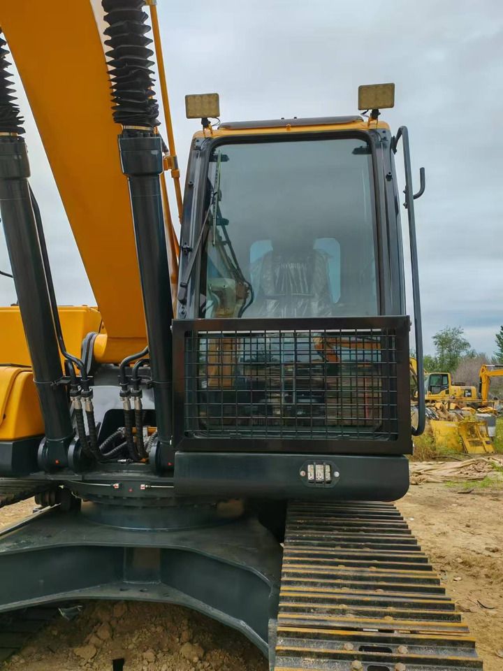 Hyundai Hyundai 220 LC-9 S - Excavadora de cadenas: foto 5 Hyundai Hyundai 220 LC-9 S - Excavadora de cadenas: foto 5