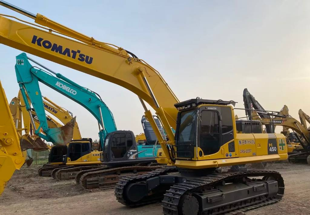 KOMATSU PC 450-8 - Excavadora de cadenas: foto 4 KOMATSU PC 450-8 - Excavadora de cadenas: foto 4