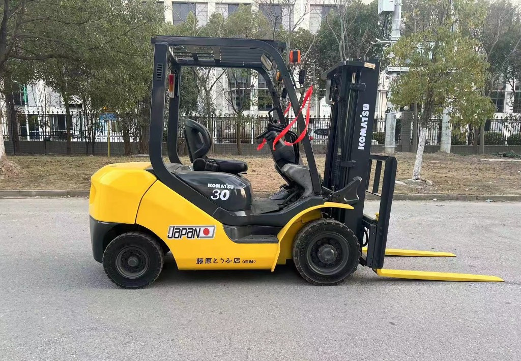 Komatsu 30 30 - Carretilla elevadora diésel: foto 1 Komatsu 30 30 - Carretilla elevadora diésel: foto 1