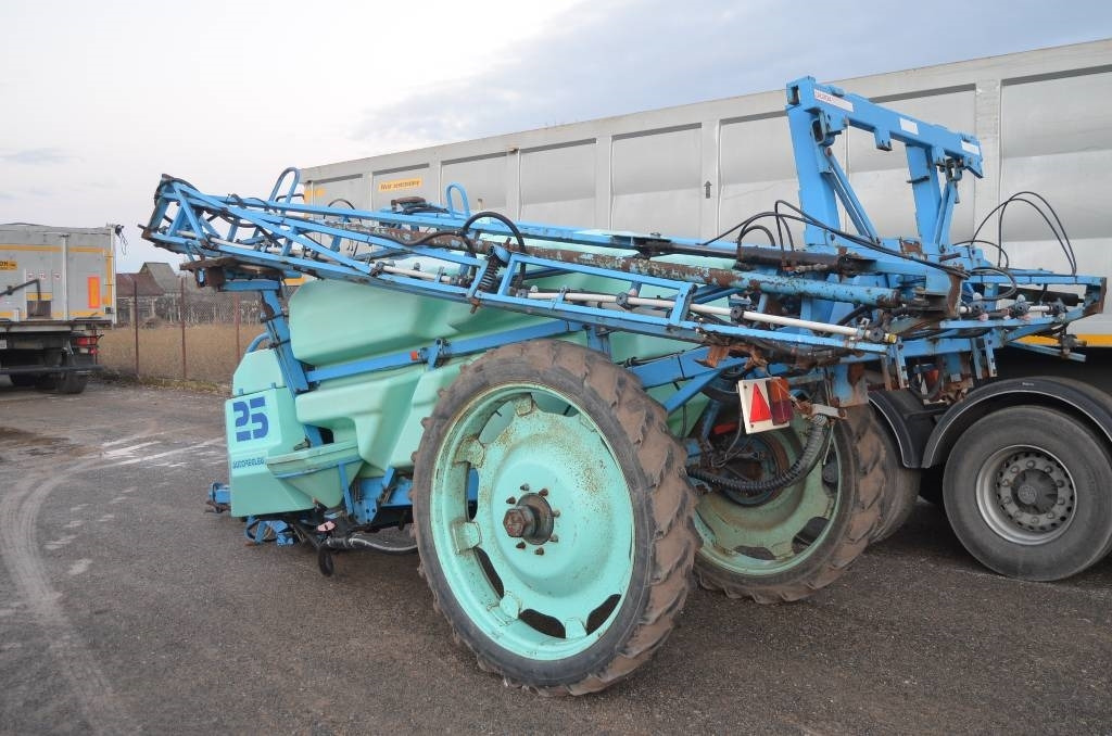 Berthoud Racer 25 - Pulverizador arrastrado: foto 3 Berthoud Racer 25 - Pulverizador arrastrado: foto 3