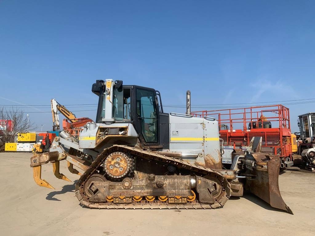 CAT D 6 N - Bulldozer: foto 2 CAT D 6 N - Bulldozer: foto 2