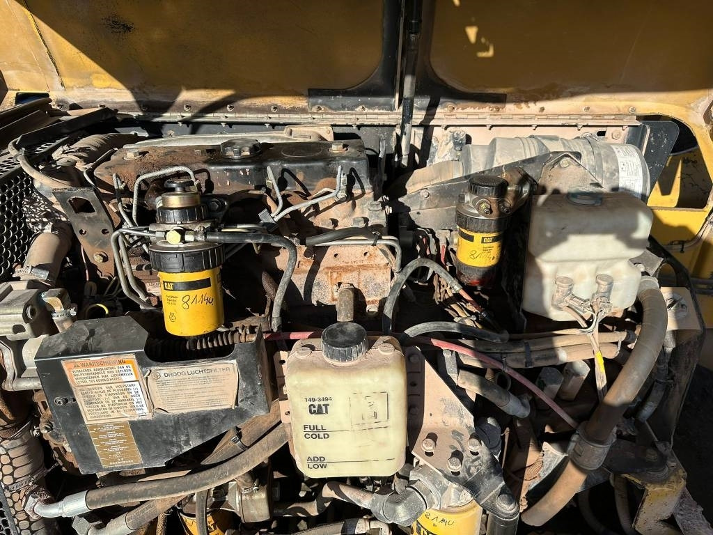 Manipulador telescópico CAT TH 83: foto 9