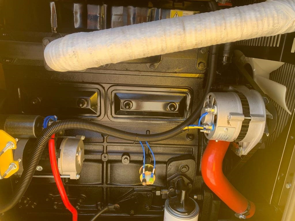 Compal VG-R30 - Generador industriale: foto 5 Compal VG-R30 - Generador industriale: foto 5